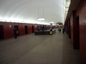 Горизонтальный лифт - ноу-хау глубокого петербургского метро Горизонтальный лифт - ноу-хау глубокого петербургского метро