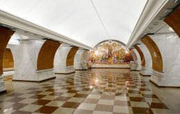 Станция метро Парк Победы. Арх. Н. И. Шумаков, Н. В. Шурыгина. 2003 год Станция метро Парк Победы. Арх. Н. И. Шумаков, Н. В. Шурыгина. 2003 год